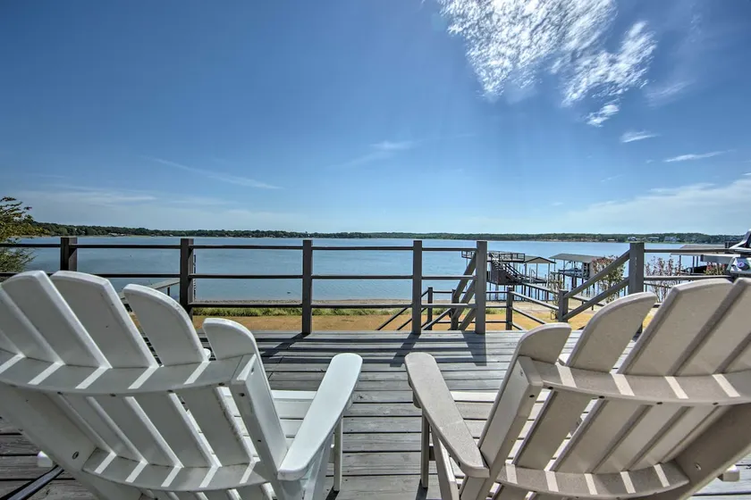 Modern Cedar Creek Lake Retreat w/ Panoramic View! - Image 1