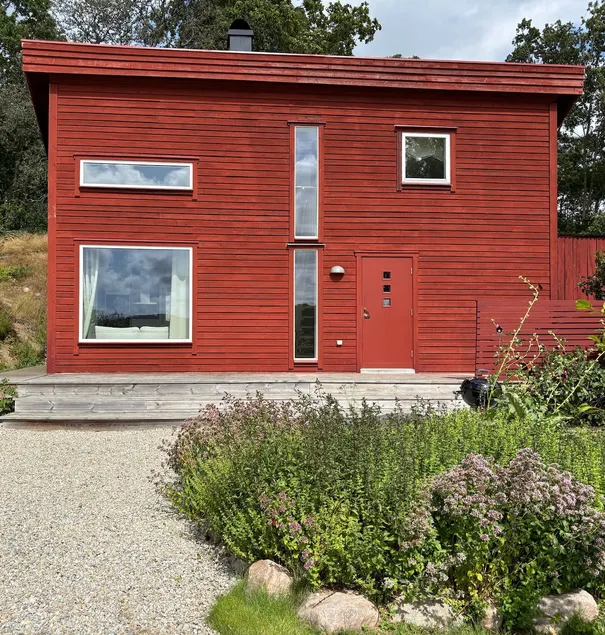 Cozy house in a rural setting - Image 1