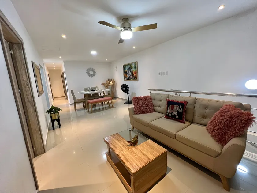 ★LUXURY★ ENTIRE APARTMENT FOR UP TO 8 PEOPLE 4 BEDROOMS - Image 1