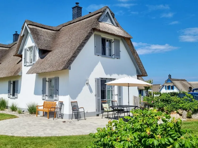 Your home in the thatched cottage Goldmarie in Zierow - Image 1