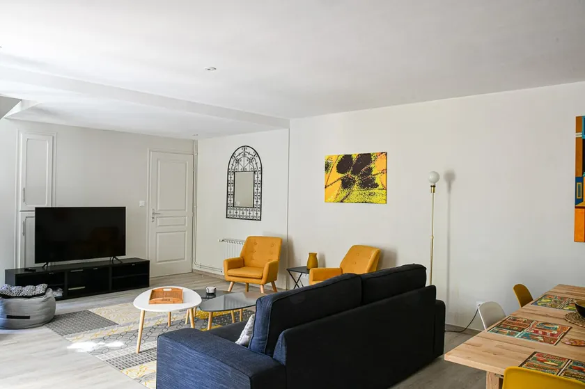 Number 7 Quiet and spacious independent house - Image 1