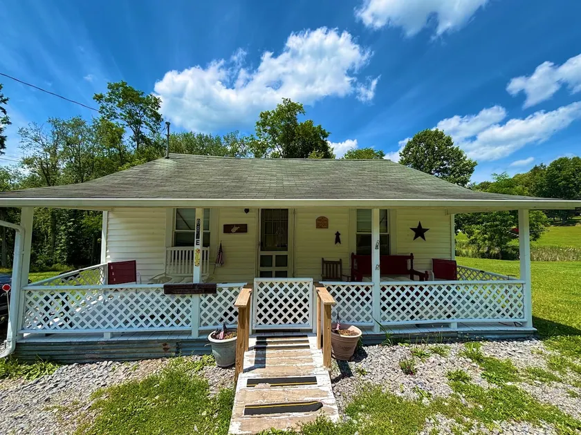 Granny’s Country Roads Cabin - Image 1