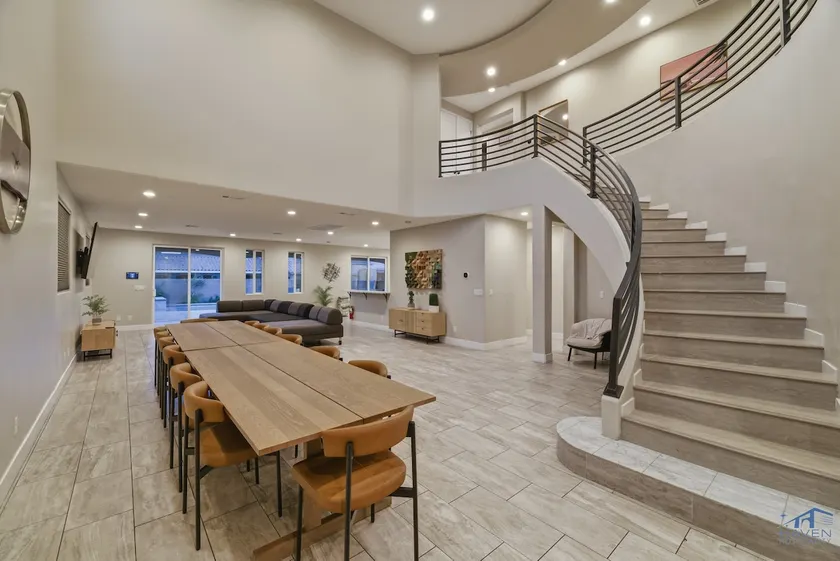 6bd Bright & Grand Home, Pool and Spa! New Sauna! - Image 1