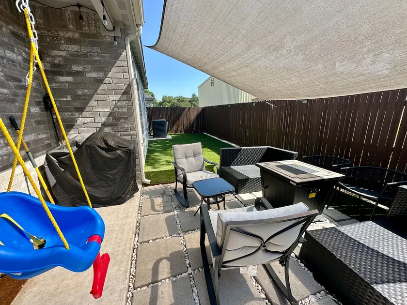 2BR/2BA Near DFW, AT&T & Epic - Image 1