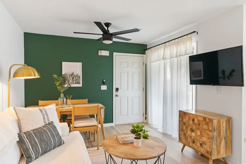 Chic Beachside Condo – moments from sugar sands! - Image 1