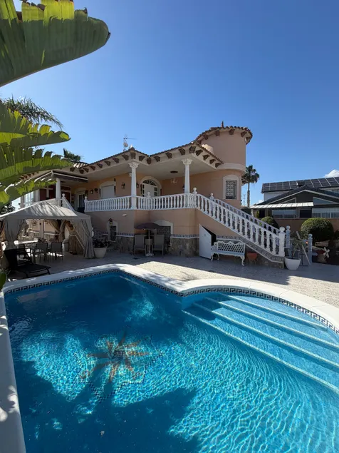 Villa Paradise | 14 Guests · Private Pool - Image 1