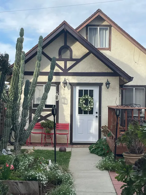 Charming Hidden Cottage - Image 1