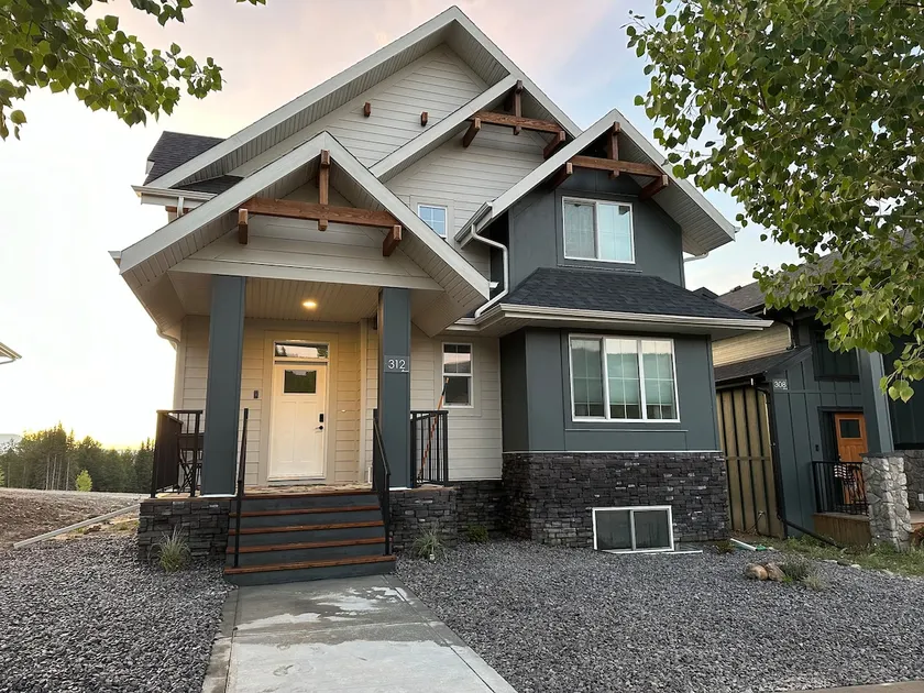 Brand New Collieries Guest House with Fireplace - Image 1