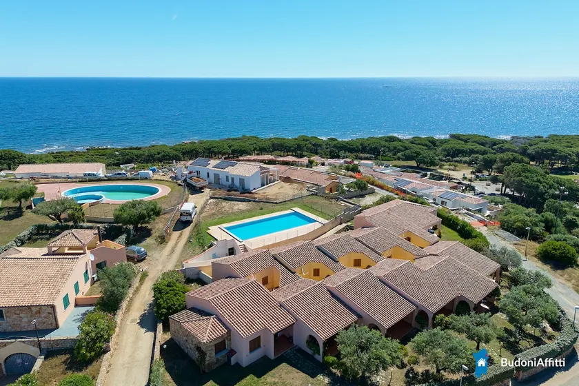 residence baia sant anna con piscina - Image 1