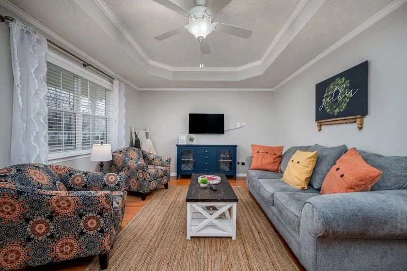 Single-Story Manchester Home Close to Parks! - Image 1
