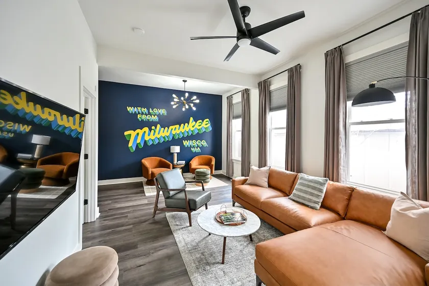 Stylish Bay View Guest House, Walk to Bars+Dining - Image 1