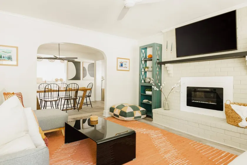 Charleston Charm - Spacious 3BR + Bikes/Scooters! - Image 1