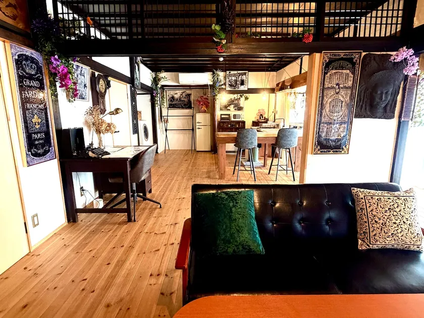 A private rental, an old private house where you can enjoy the atmosphere of Bali, ”vintagehouse1925Bali” - Image 1