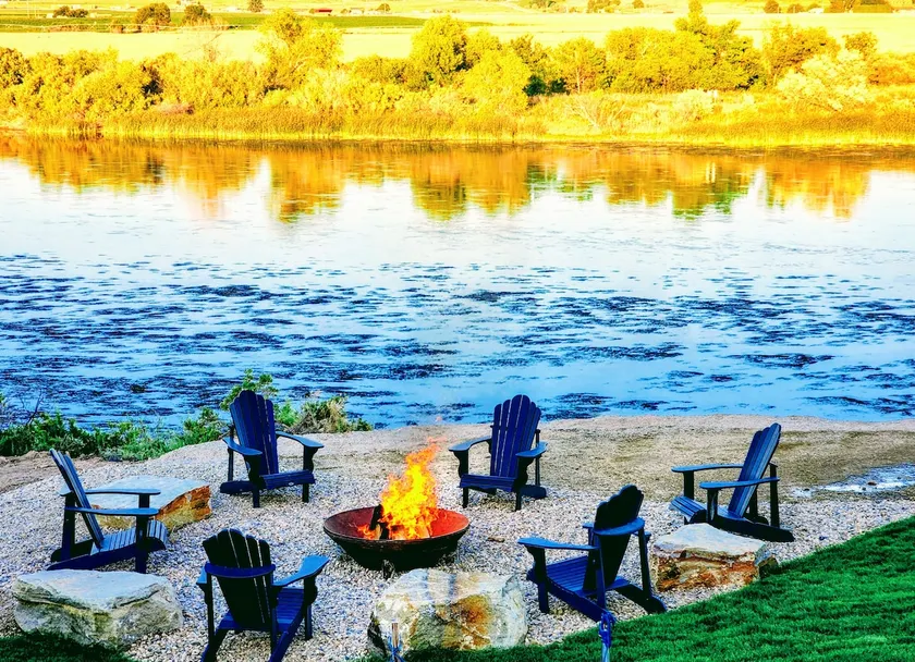 Stunning Riverfront home- River access with Hot Tub & Game Room! - Image 1