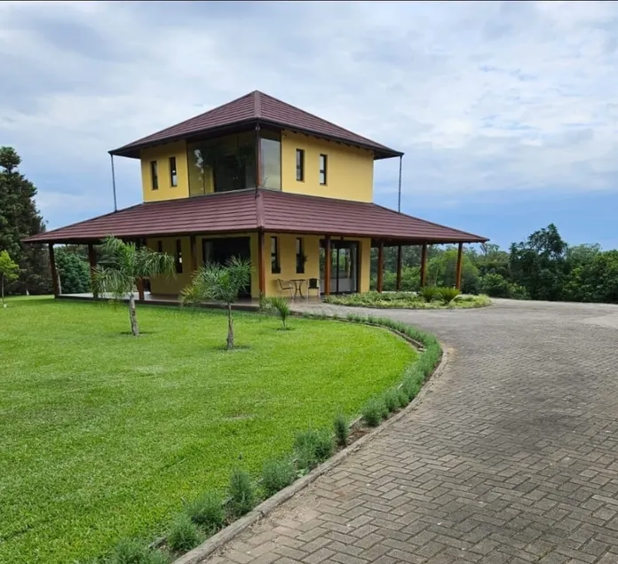 Chácara Pôr do Sol, a paradise with a swimming pool - Image 1