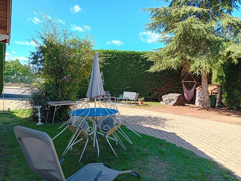 Cozy ground floor in Rozier-en-Donzy - Image 1
