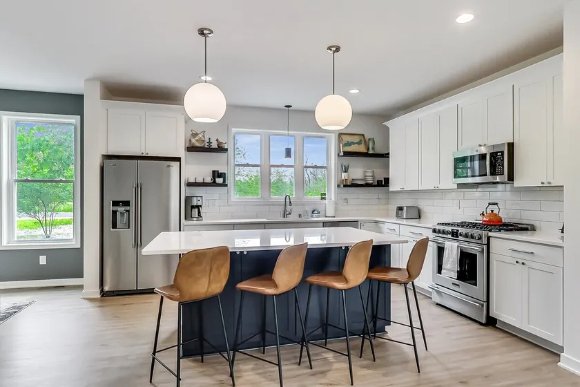 Black Point House: Spacious 4BR lake retreat in Lake Geneva, perfect for family gatherings. - Image 1
