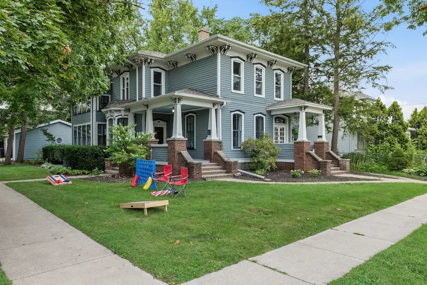 Victorian · Game Room · Walk to Beach + Downtown - Image 1
