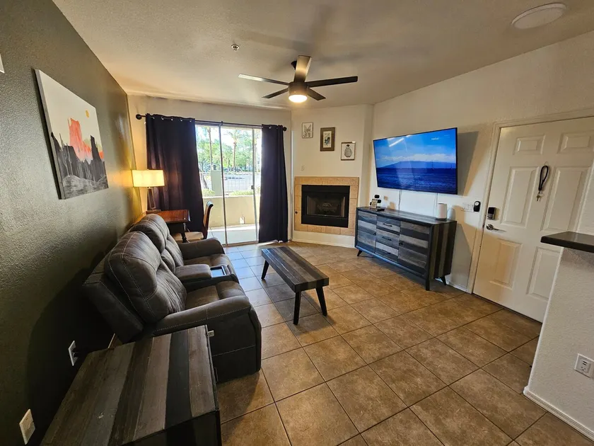 Modern 1-bedroom condo in North PHX with pool/spa. - Image 1