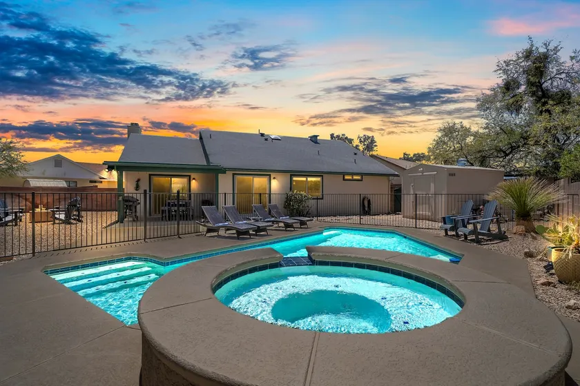 Mtn Views- Spacious Retreat w/Heated Pool & Spa - Image 1