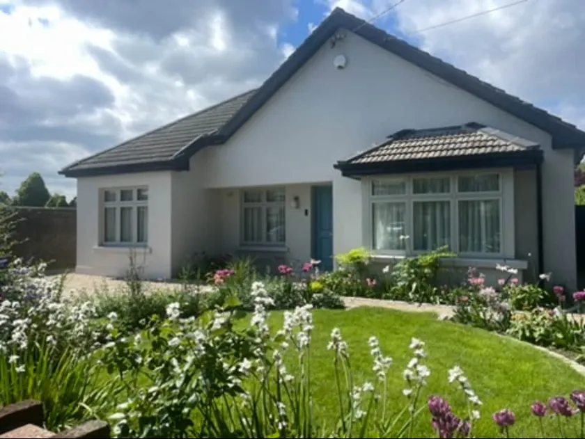 Own-door private guest suite in peaceful Blackrock - Image 1