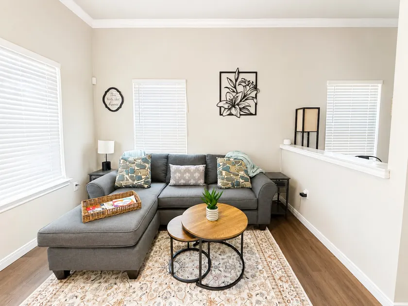 The Lily house-2 bd/1 bath-close to everything! - Image 1