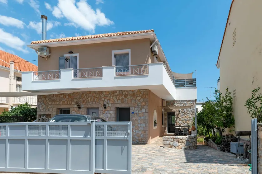 COUZI HOUSE - Image 1