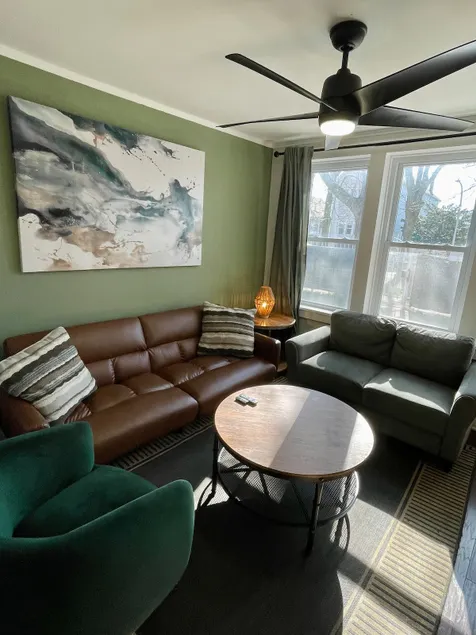 Luxurious 3Br with parking on premises 🌔 - Image 1