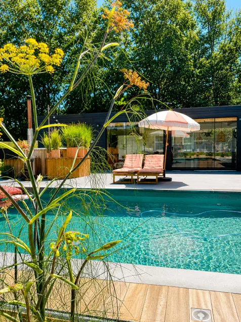 Studio/pool house. Hot tub, sauna, pool. - Image 1
