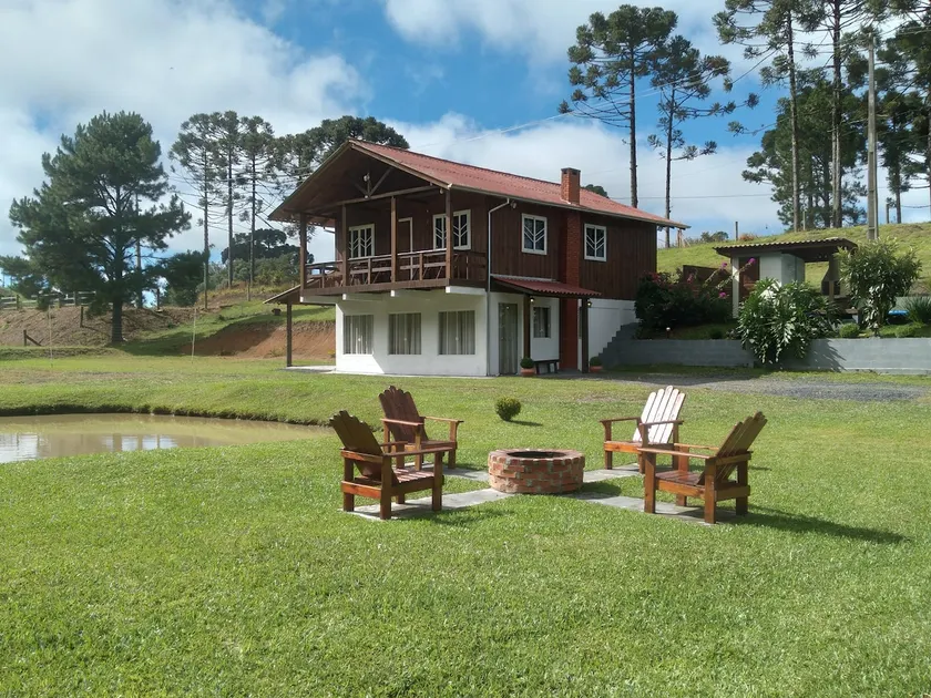 House with Pool in the Middle of Nature - Image 1
