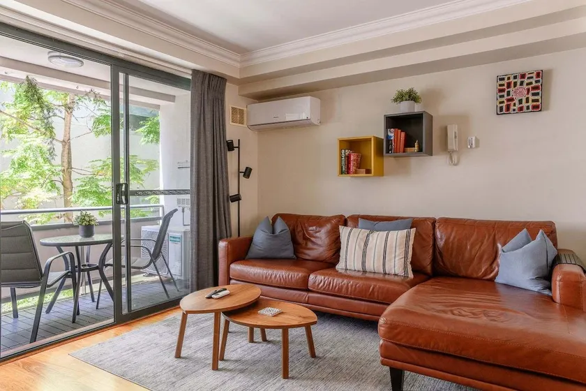 2 Royal Rest Quality 2BR West Perth-parking - Image 1