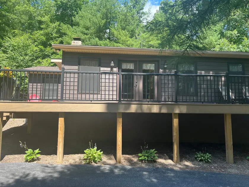 Charlie’s Place-Beautiful, quiet 2-bedroom cabin. - Image 1