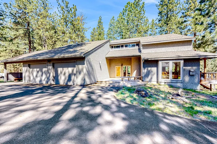 Mountain-view ranch house with fireplace, W&D, cen - Image 1