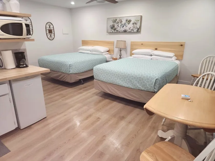 Stunning room with kitchenette /2 queen beds - M4 - Image 1