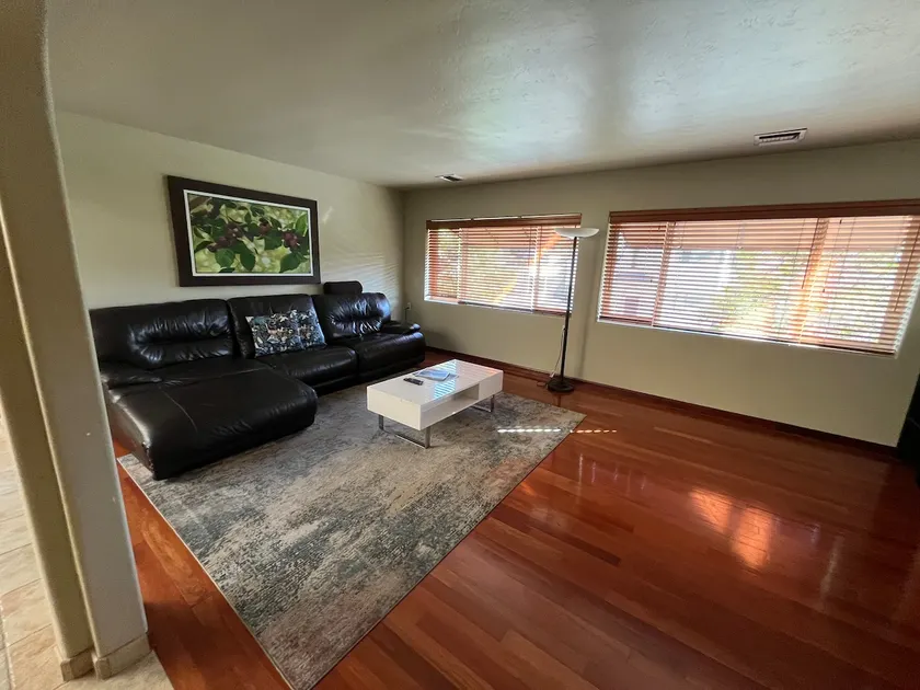 Cozy San Carlos Gem | Bright & Spacious 2BR Flat - Image 1