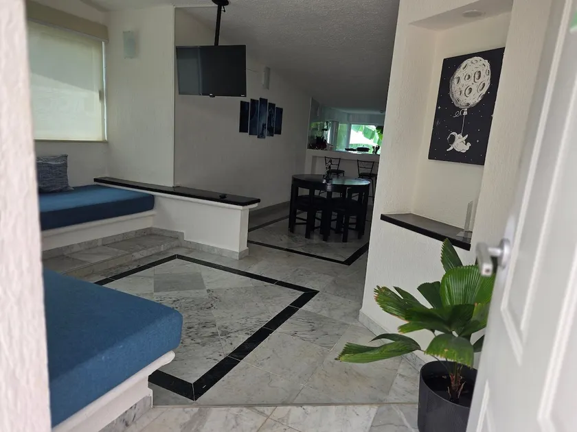 Villa 5 minutes from the beach with parking - Image 1