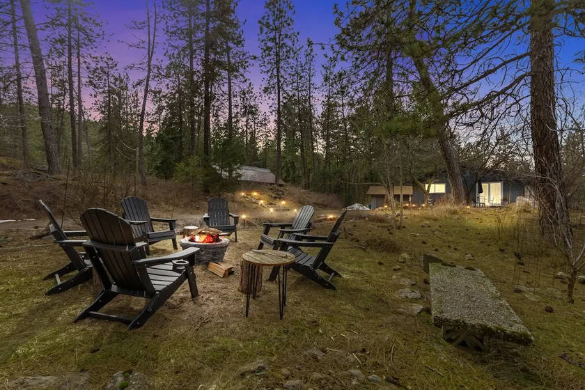 5-Acre Cabin. 1 Min to River Access & Downtown Post Falls. Near CDA - Image 1
