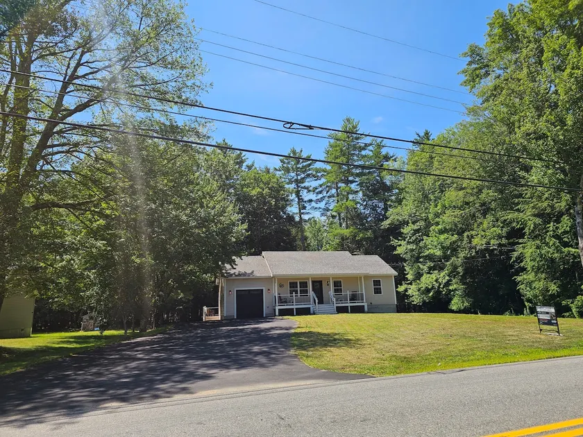 Cheerful 3-Bedroom Ranch near 3-Coastal Towns! - Image 1