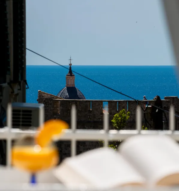 New Luxury Apartment with tarrace, 2min. OldTown - Image 1