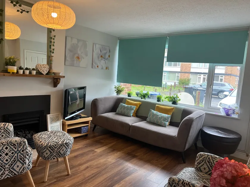 Fabulous house, garden, 4 bedroom, near city centre - Image 1