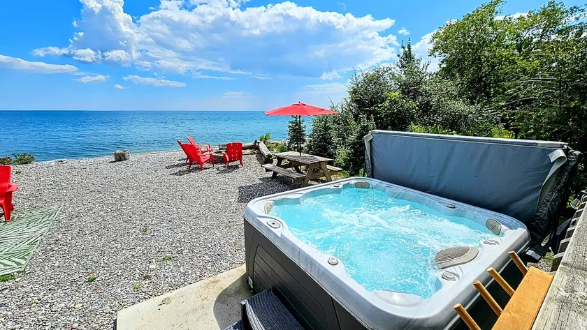 “Lakeside Dreams”: All season HotTub w/lake views - Image 1