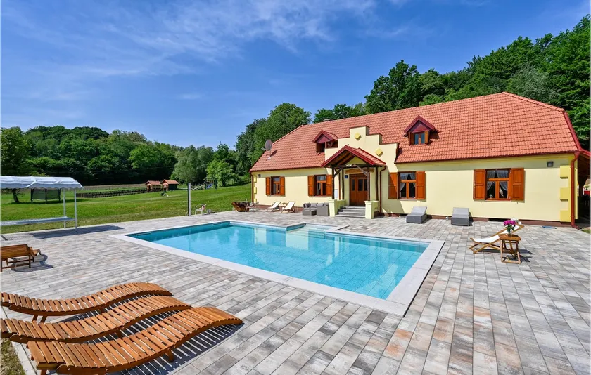 Awesome Home In Konjscina - Image 1