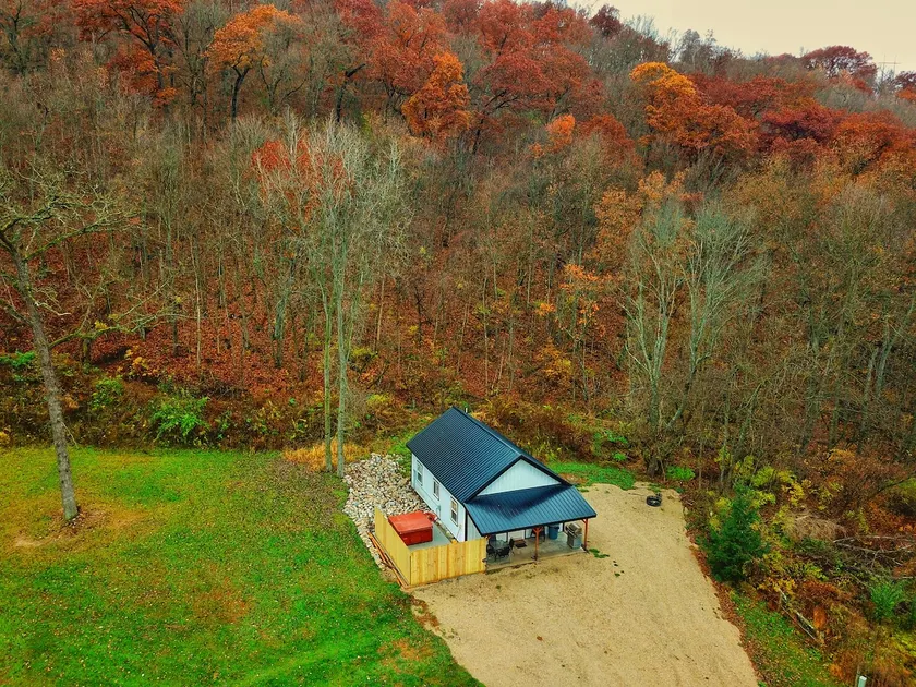 Fly Reel Cabin w/ hot tub - Image 1