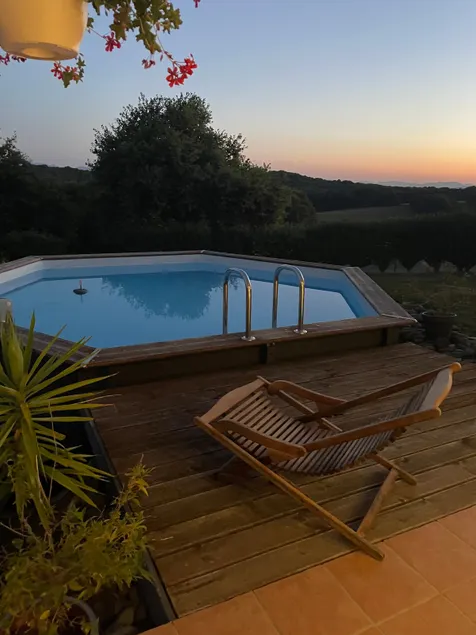 Country house with pool - Image 1