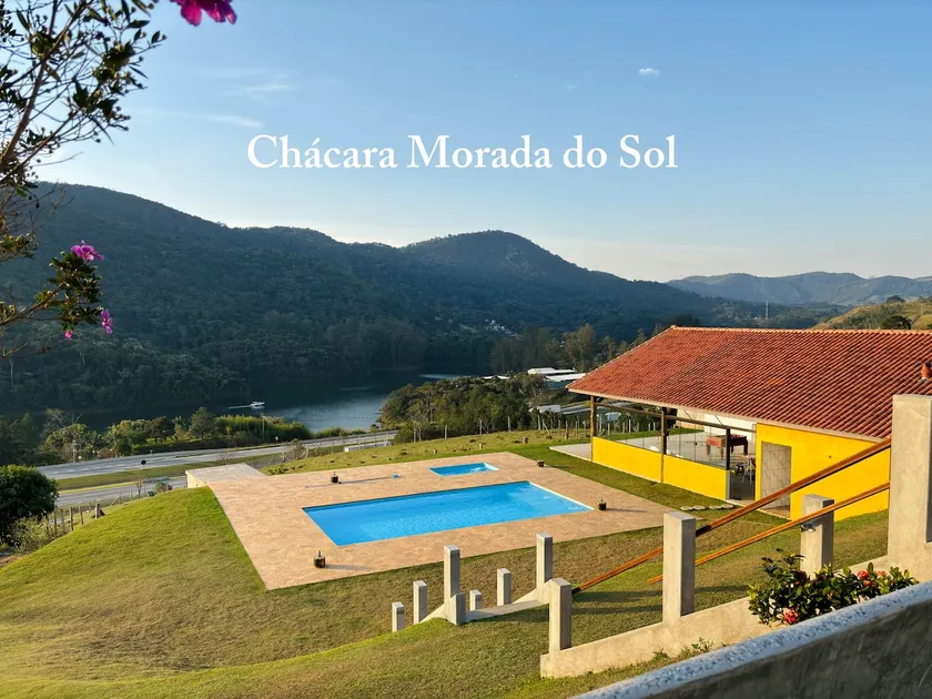 Country house in Nazaré Paulista - Image 1