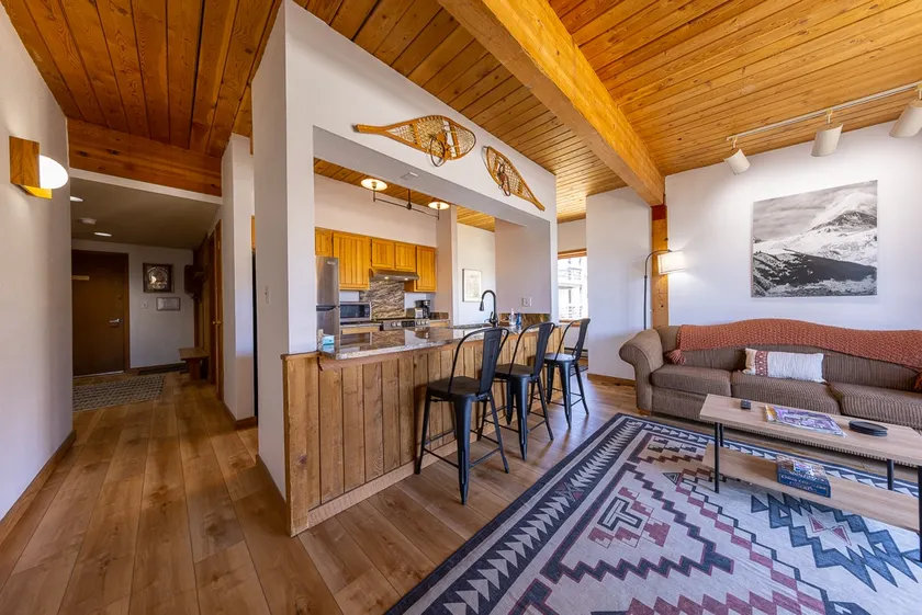 Wood Creek Condo | 2 Bedroom | Shared Hot Tub | Mtn Vew | Balcony | Parking - Image 1