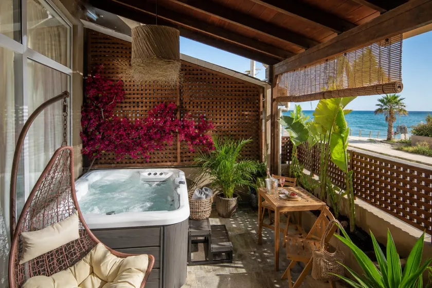 Ninemia Shore Retreat in Stalis - Image 1