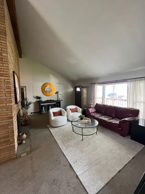Relaxing 2 Bedroom home across from Portage Lakes - Image 1