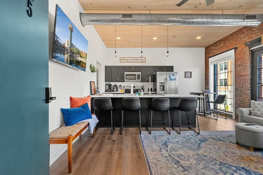 Smoky Mountain Getaway | 2 King Beds | Parking - Image 1