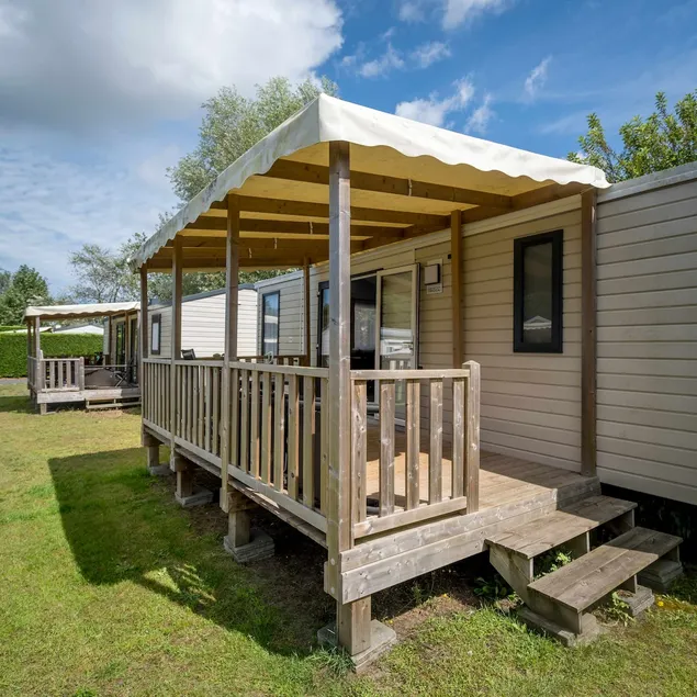 Spacious chalet for 4 people close to the sea - Image 1